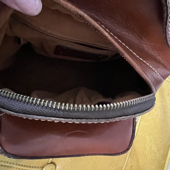 Patricia Nash Leather Backpack. Comes with dust bag - Picture 5 of 11